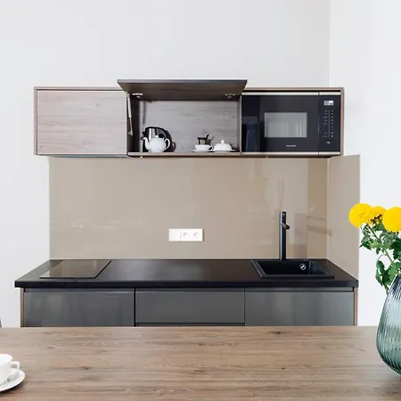 Franz By Zeitraum 4* Prague