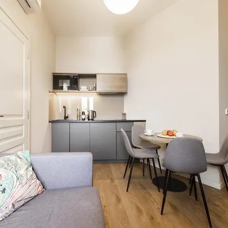 Aparthotel Franz By Zeitraum 4*