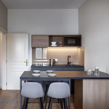 Franz By Zeitraum 4* Prague